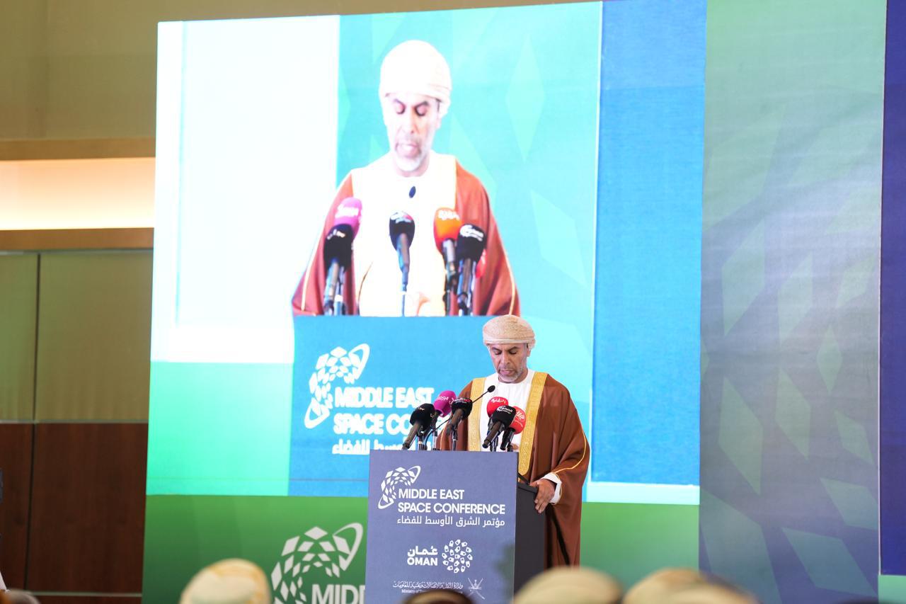 بمشاركة 500 خبير ورئيس تنفيذي ..  انطلاق أعمال مؤتمر الشرق الأوسط للفضاء في مسقط