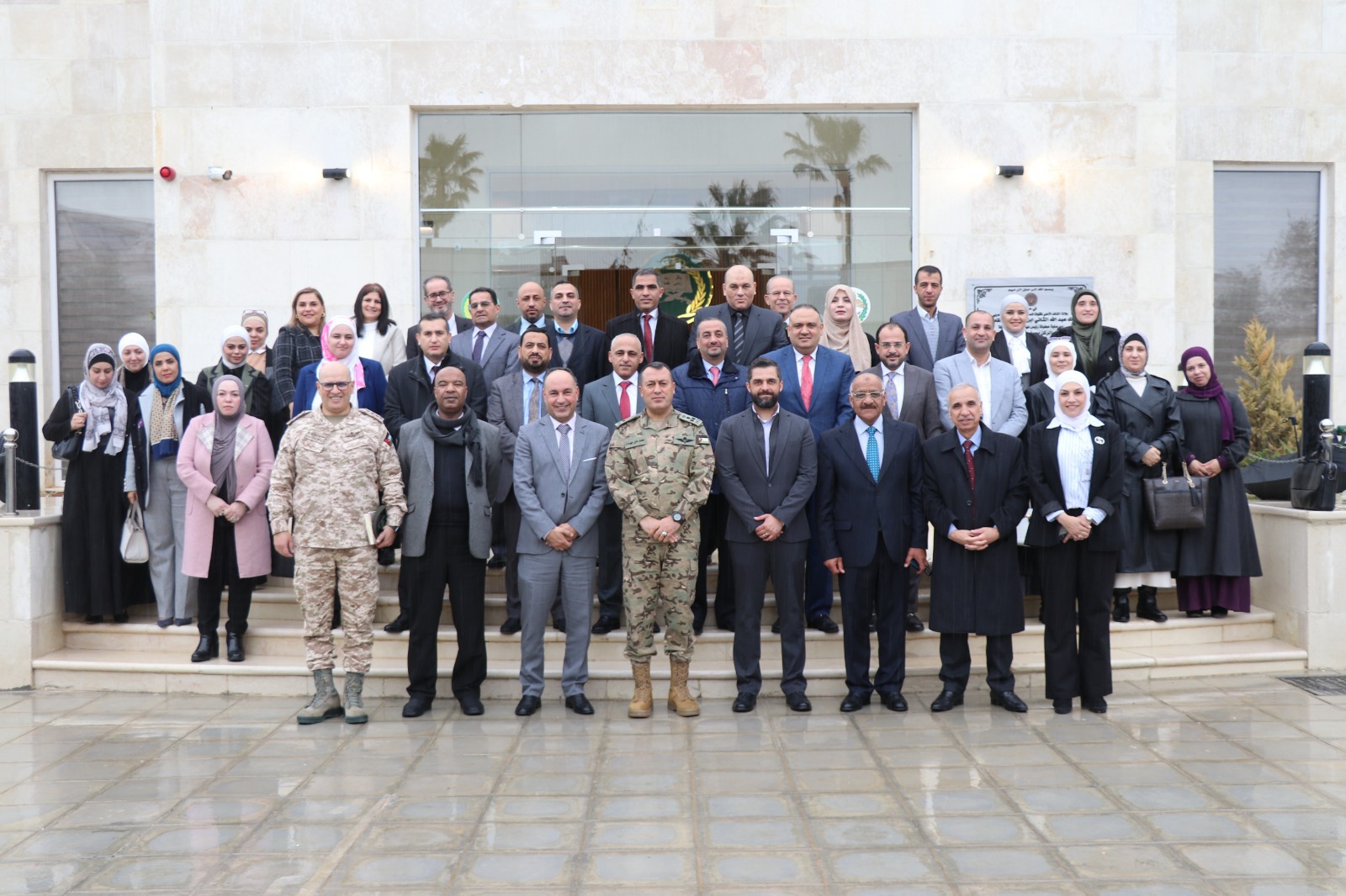 افتتاح برنامج التخطيط الاستراتيجي2 للقيادات الحكومية الوسطى في كلية الدفاع الوطني