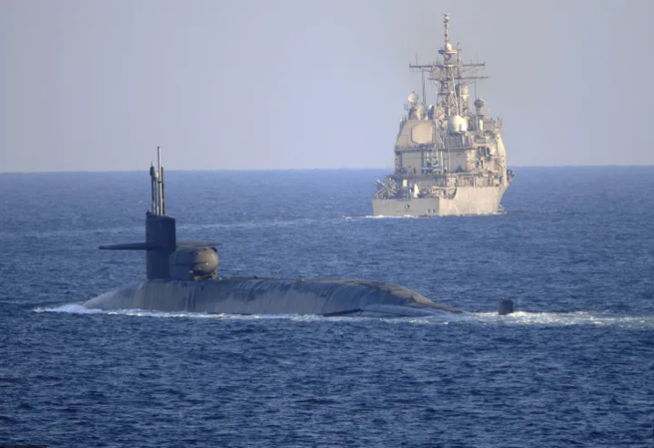 المنظمة البحرية الدولية: لا يحقّ لأي بلد إغلاق مضيق هرمز