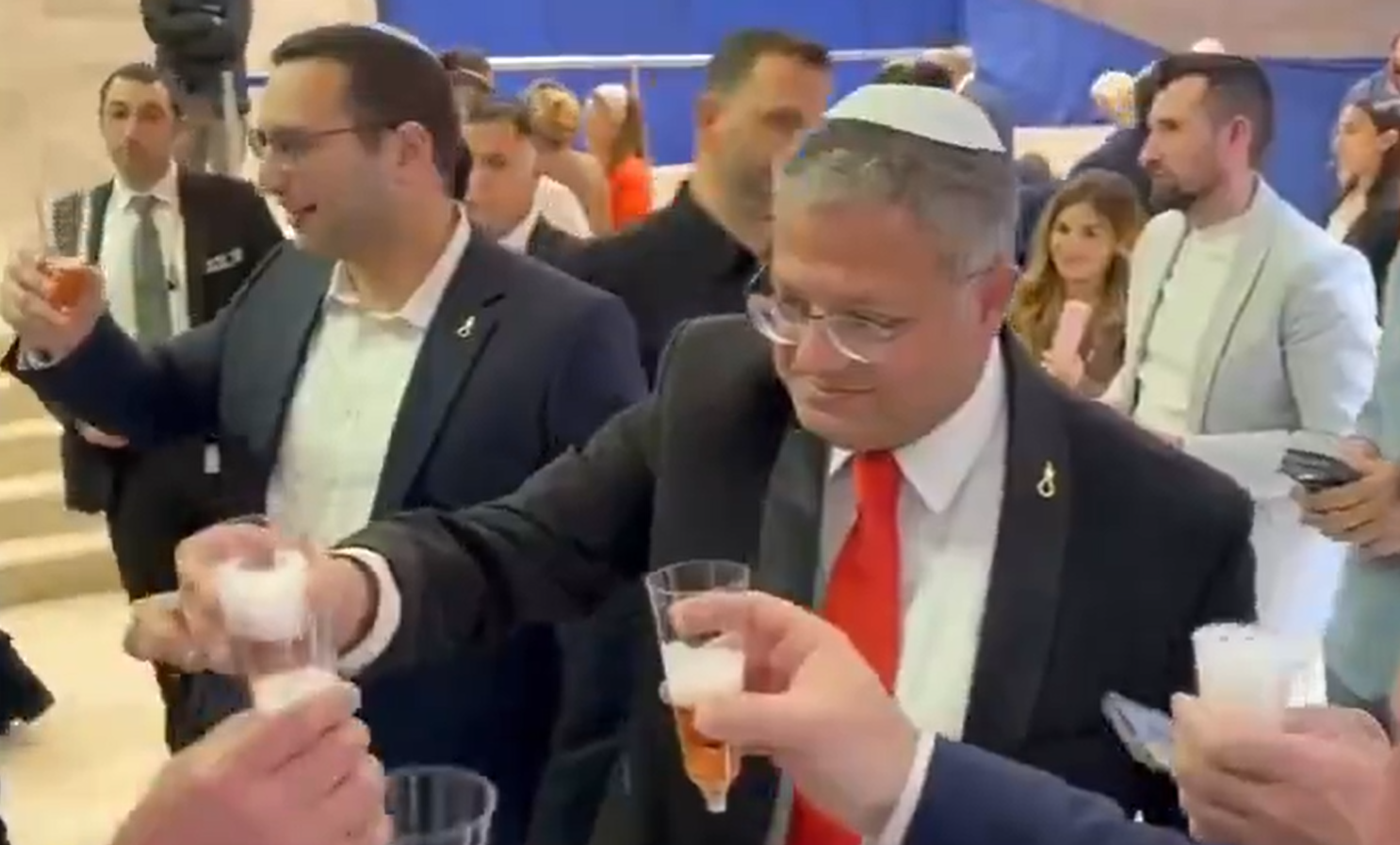 الكنيست الإسرائيلي يصادق على قانون إعدام الأسرى الفلسطينيين 