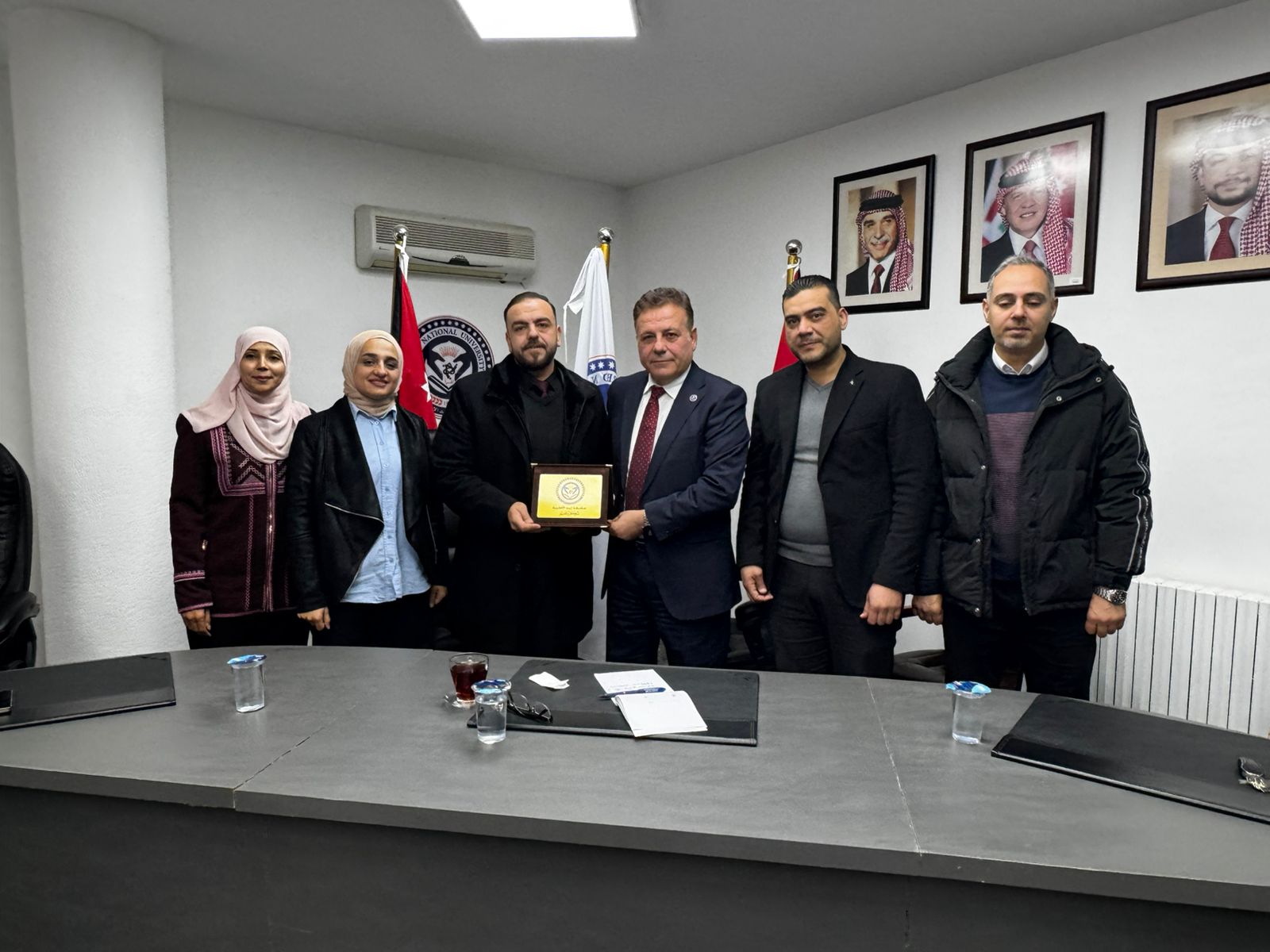 جامعة إربد الأهلية تُكرّم عميد كلية التمريض بمناسبة تَسلّمه مهامه الأكاديمية الجديدة