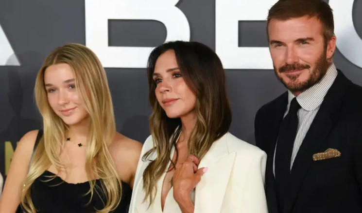 ابنة بيكهام تكسر صمتها ..  وتنشر رسالة صادمة لشقيقها