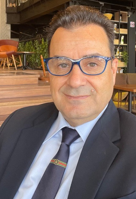 الدكتور علي الشرمان