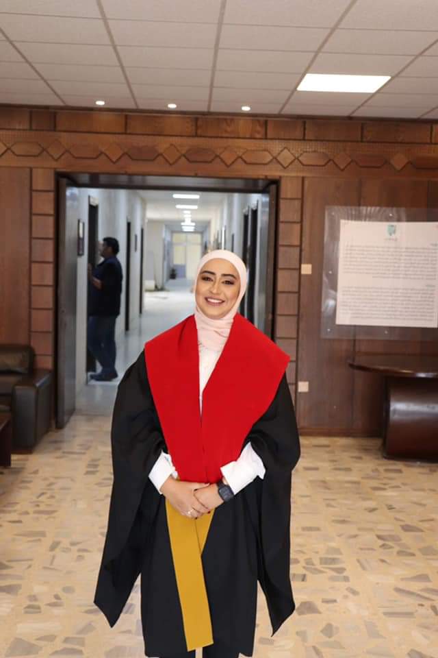 طلاب جامعة العلوم التطبيقية يهنئون عبير الصلاحات