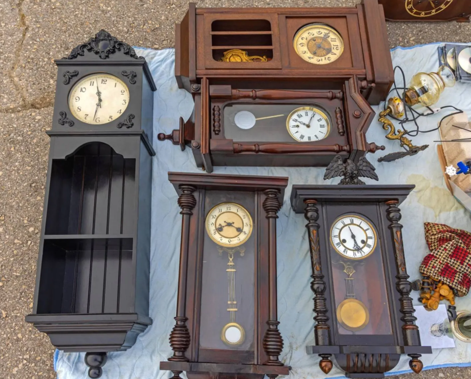 ساعات الأجداد الأثرية تُعرض في مزاد ببريطانيا