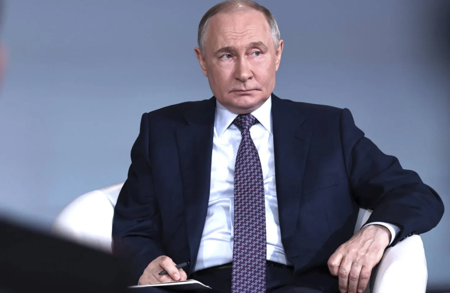 بوتين يعلن وقف إطلاق النار في حرب أوكرانيا ليومين