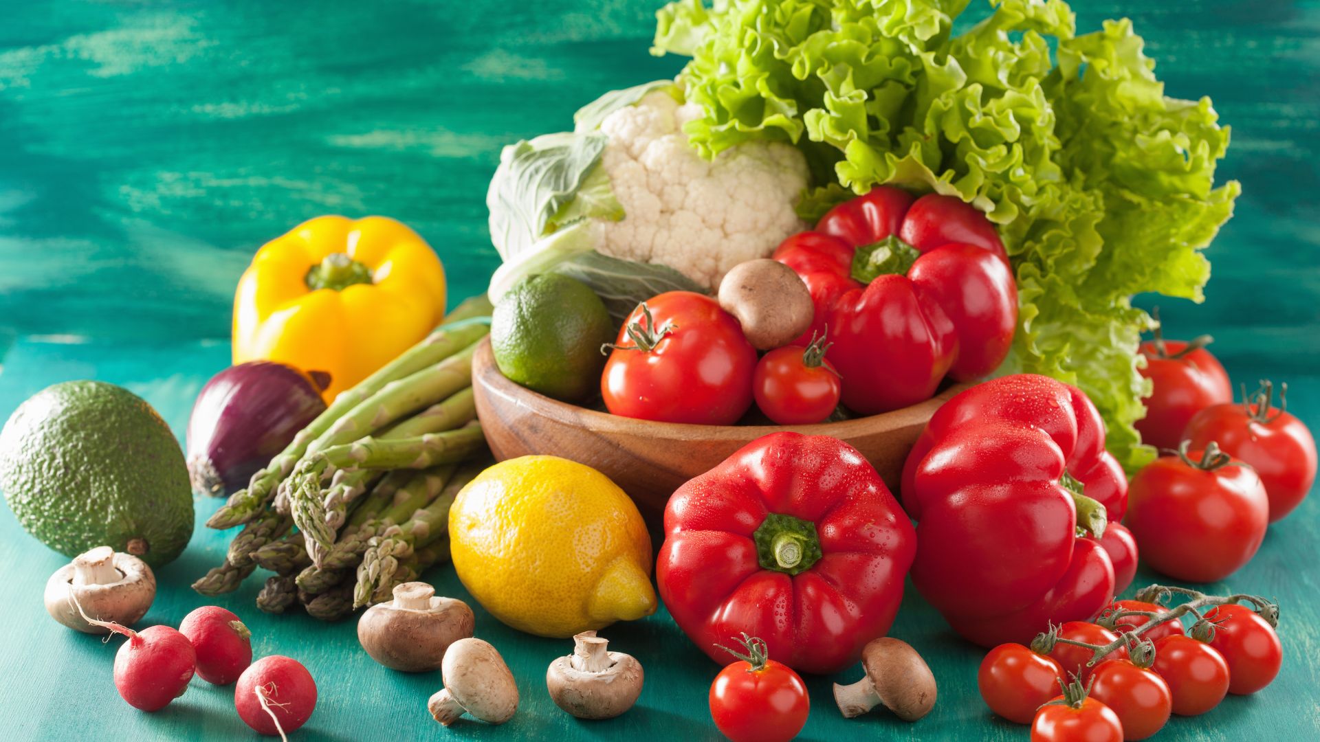 أسعار الخضار والفواكه في السوق المركزي الاثنين