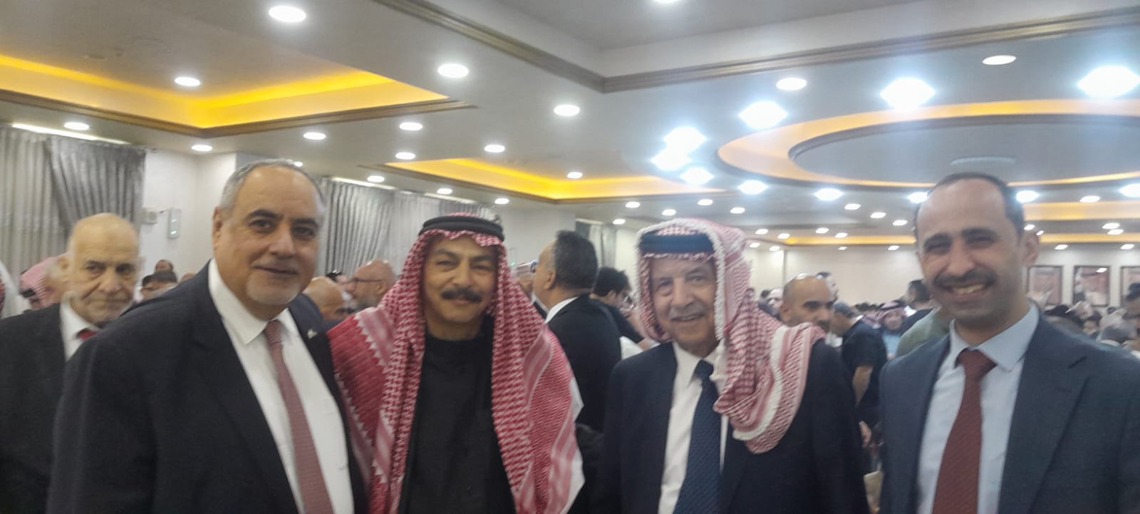 ابناء معان يتبادلون التهاني بالعيد في بيت معان