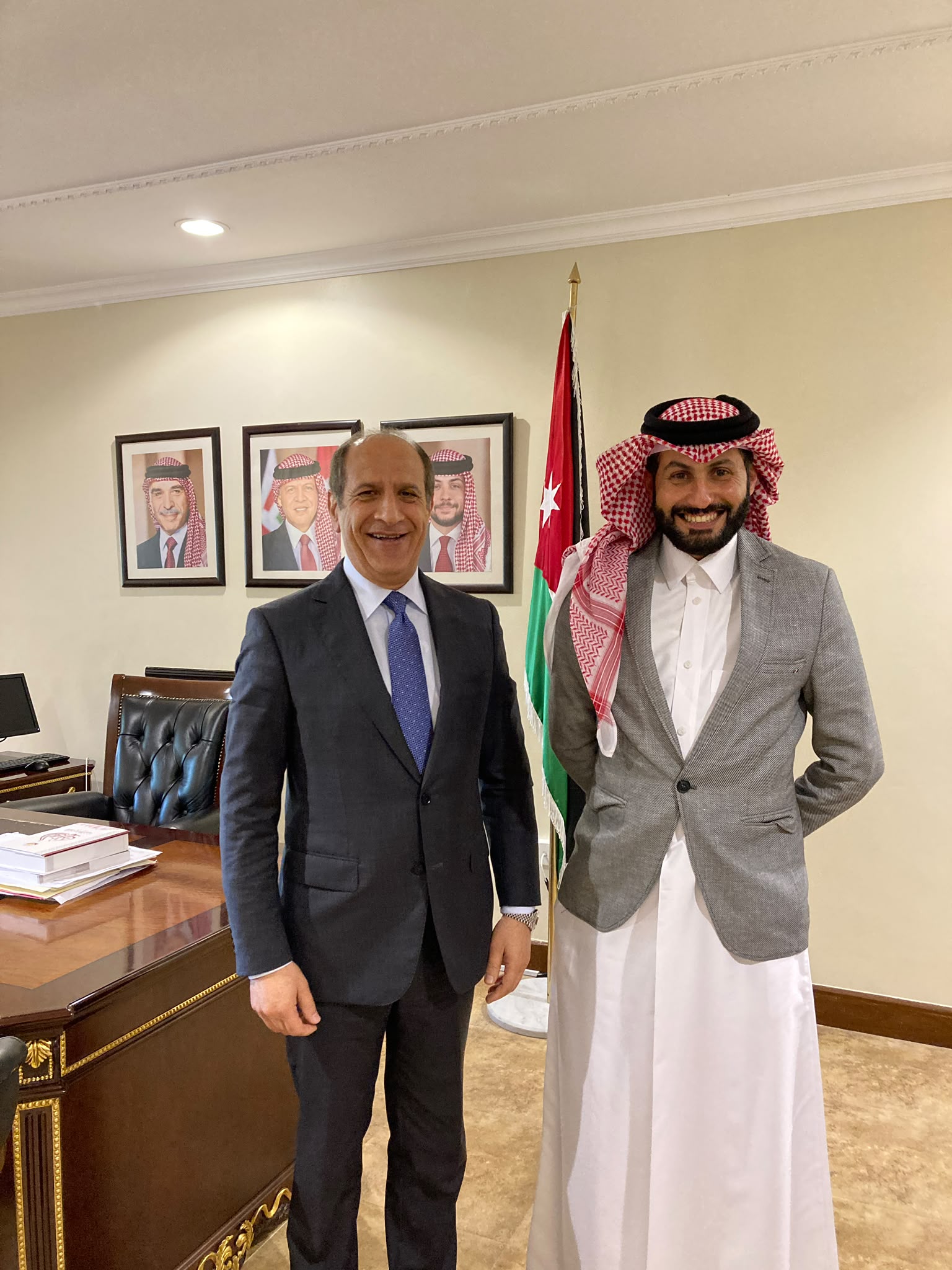 الاردنيون في قطر يودعون السفير اللوزي 