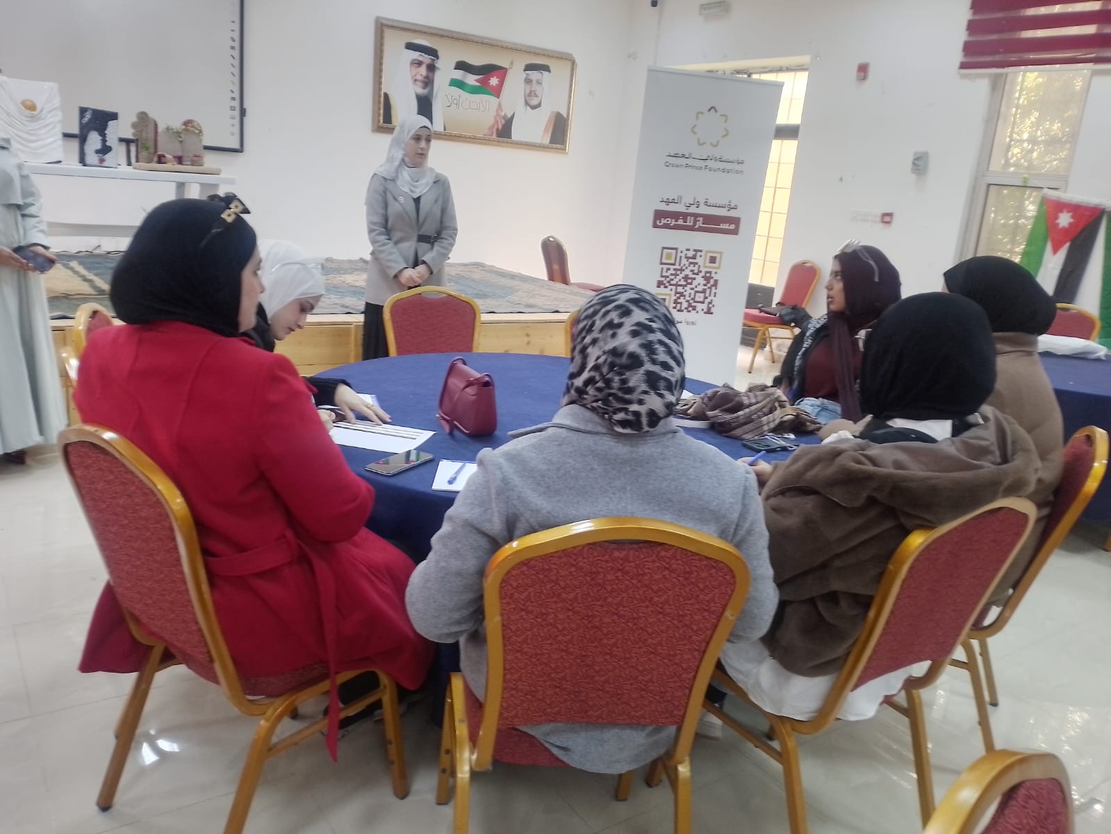 ورشة عمل حول الحرف اليدوية ودعم الاقتصاد الدائري في مركز شابات المزار الشمالي