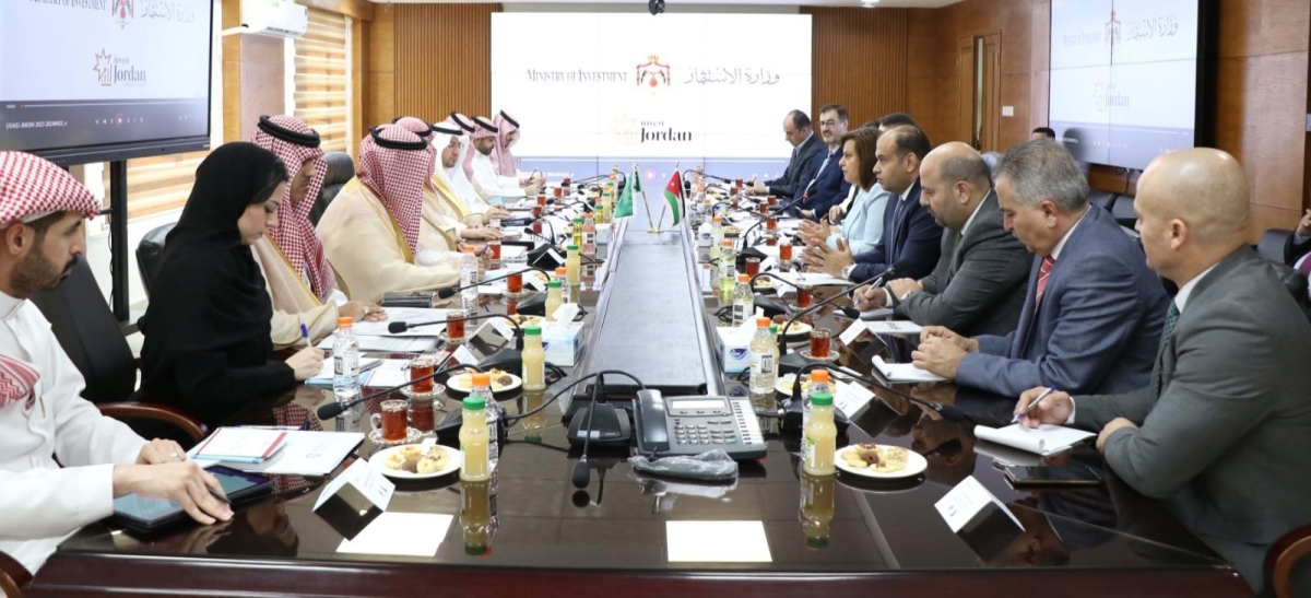 السقاف تبحث ووزير الصناعة السعودي التعاون بين البلدين