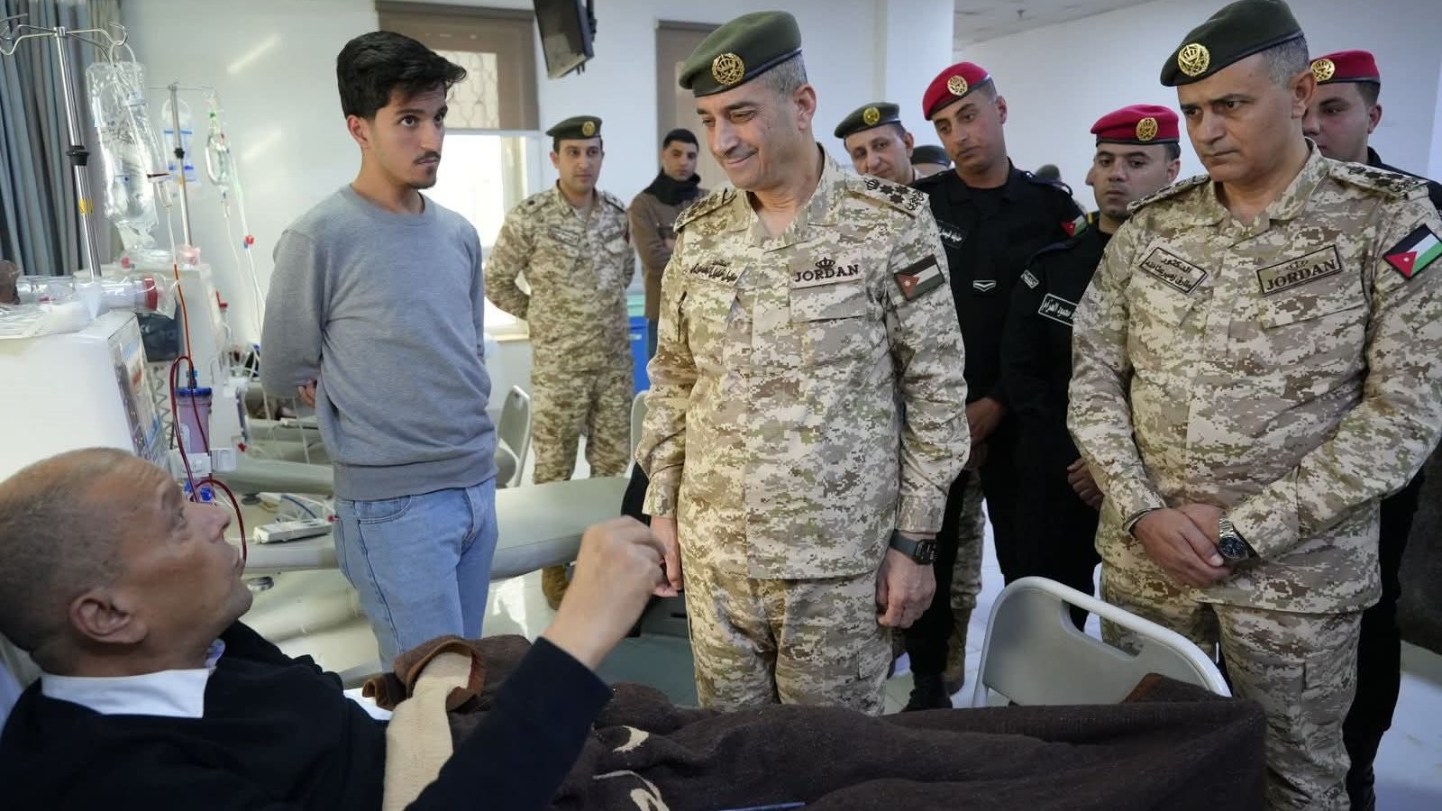 مدير عام الخدمات الطبية يتفقد المستشفيات العسكرية في إقليم الشمال