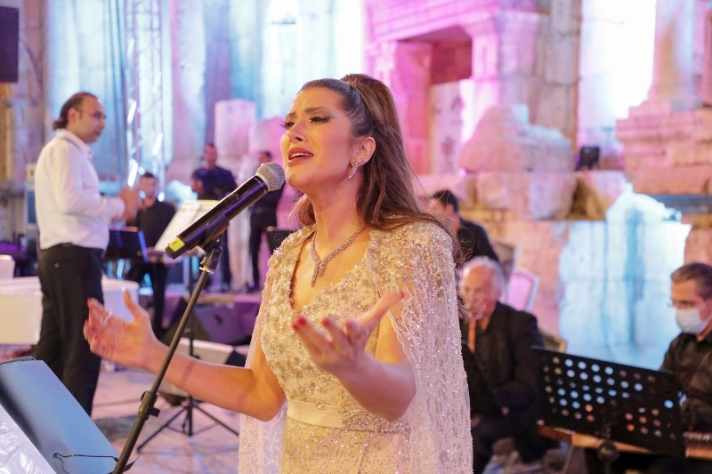 زين عوض تحلق بجمهور مهرجان جرش نحو الفرح 