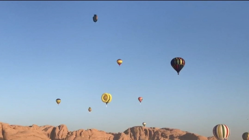 وزير السياحة: نسعى أن يكون مهرجان المناطيد الأردني محط أنظار الخارج