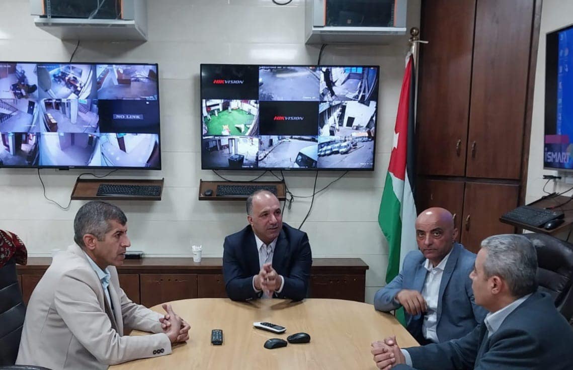 Image:السعايدة يتفقد سير العمل بقطاع الطاقة والمعادن خلال العيد