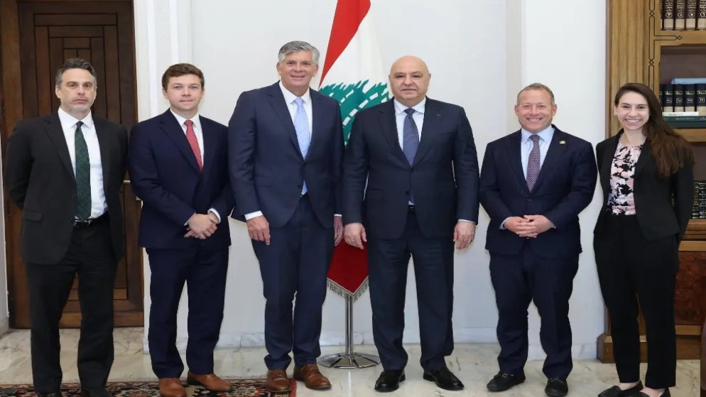 عون يطالب واشنطن بالضغط على إسرائيل لتنفيذ اتفاق الإطار