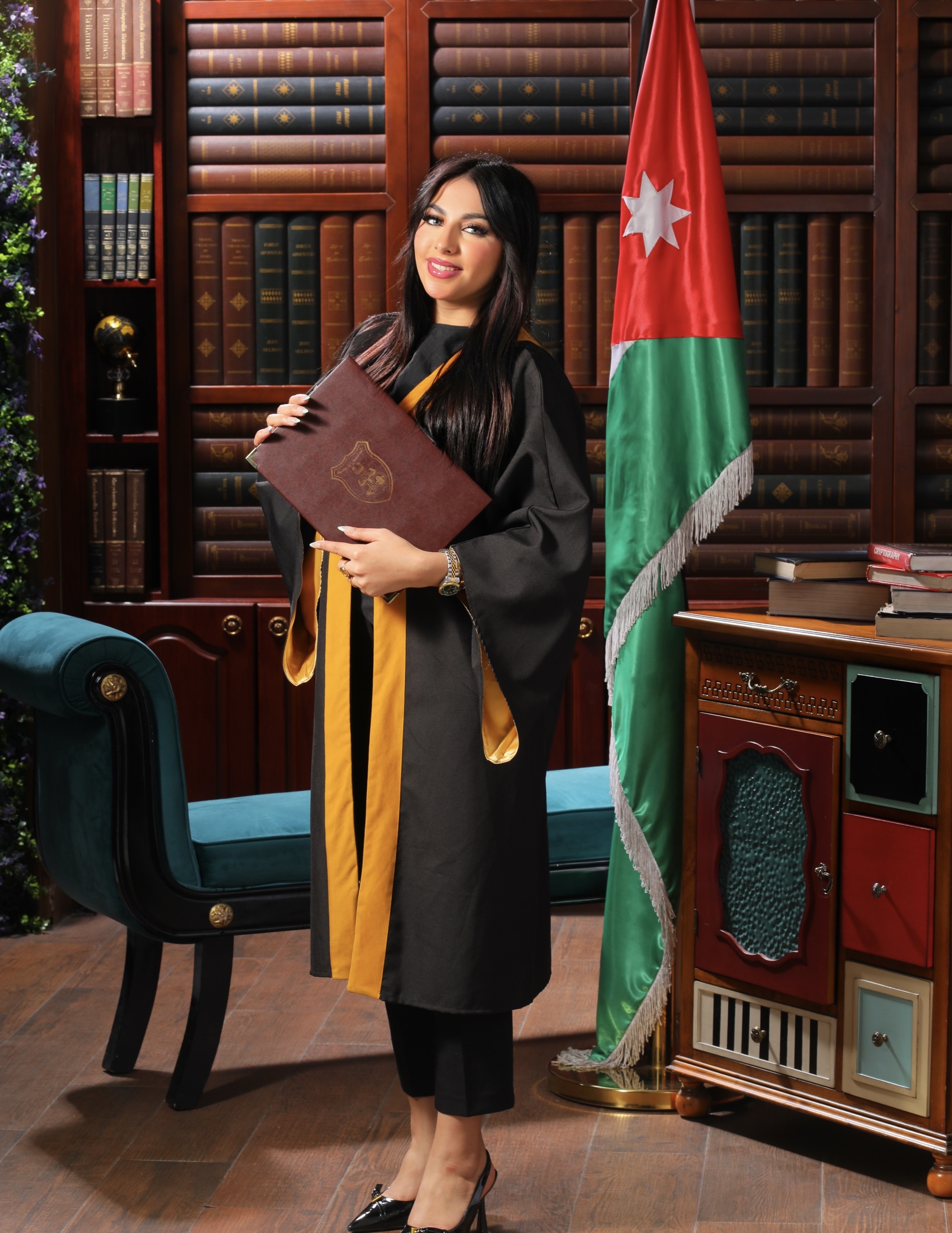 رنا الرواشدة ..  مبارك التخرج من كلية الحقوق