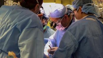 جراحون أميركيون يزرعون كلية خنزير معدل وراثياً لمريض حي
