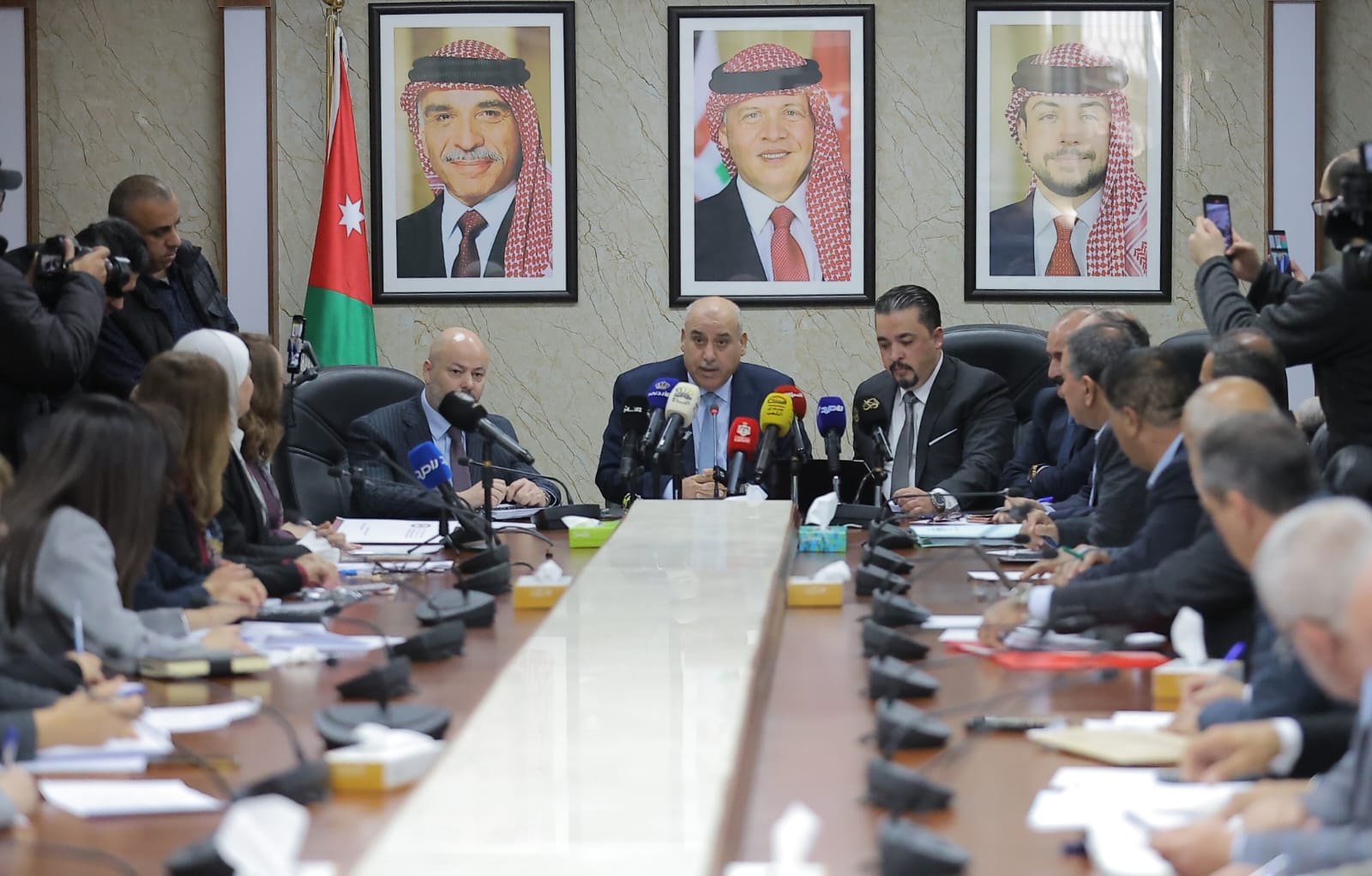 مطالبة نسائية بتخفيض عدد اشتراكات التقاعد المبكر في معدل الضمان