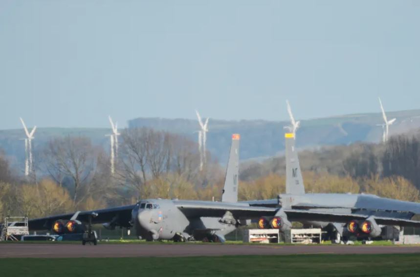 مدى غير مسبوق ..  صواريخ إيران تطال قاعدة بريطانية أمريكية بالمحيط الهندي