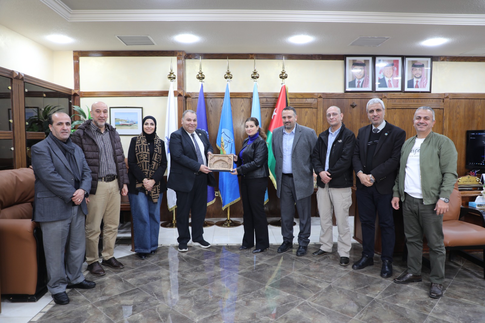 جامعة الزرقاء تستقبل فريقًا من برنامج  42Amman