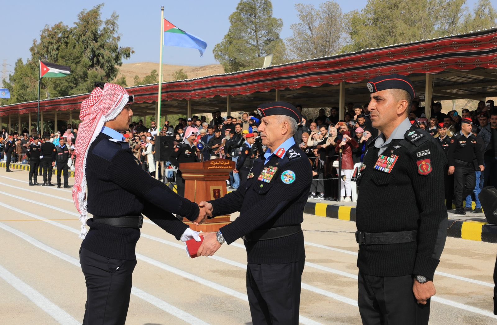 اللواء المعايطة يرعى تخريج دورة الشرطة المستجدين في سواقة 