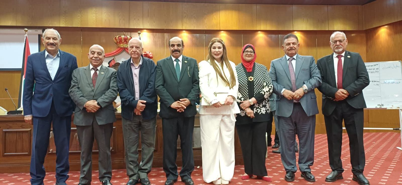 الدحيات تهنئ الهيئة الإدارية الجديدة لاتحاد الكتّاب والأدباء