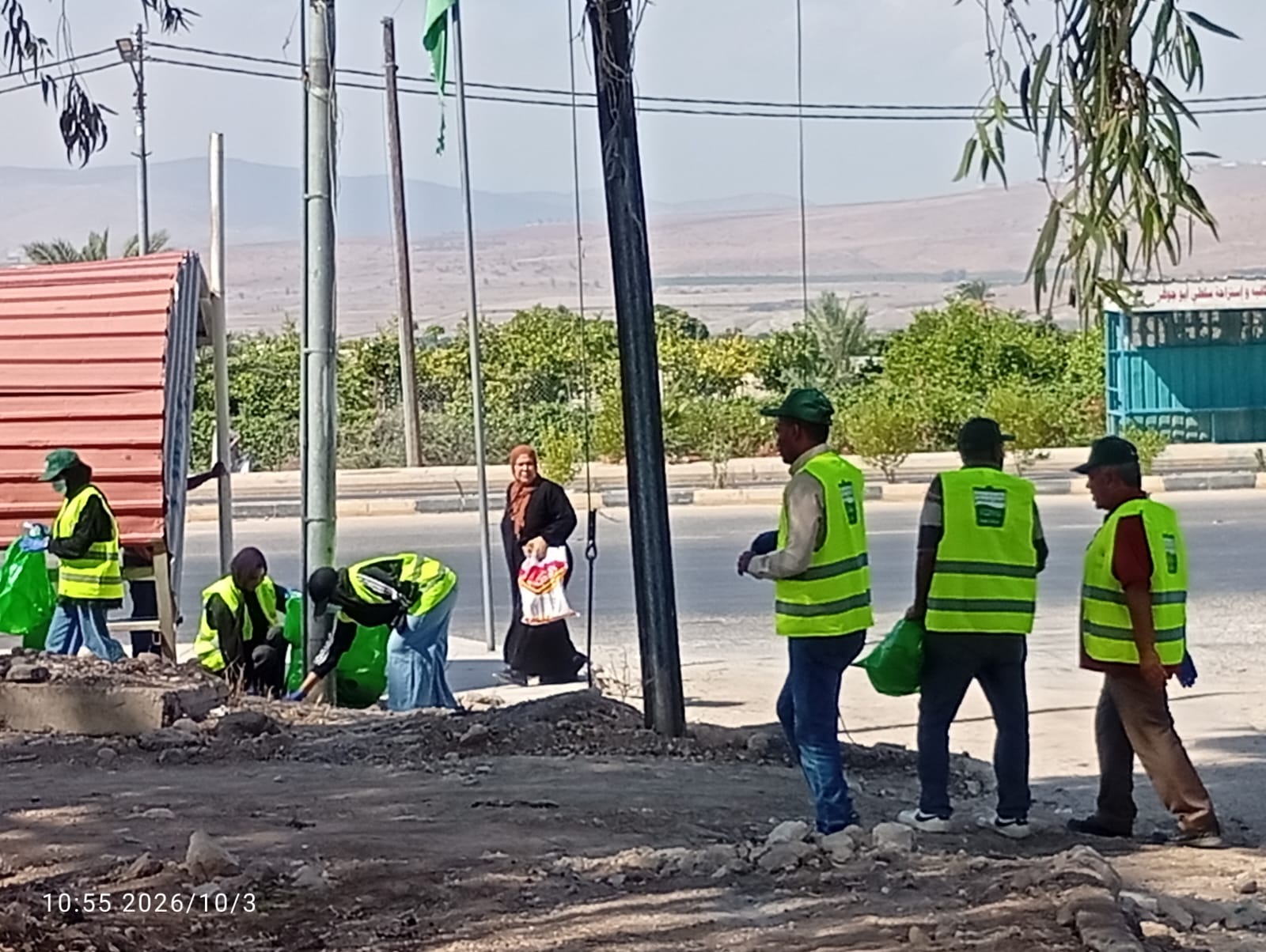 مركز شباب الشيخ حسين ينفذ نشاطًا تطوعيًا للحد من إلقاء النفايات