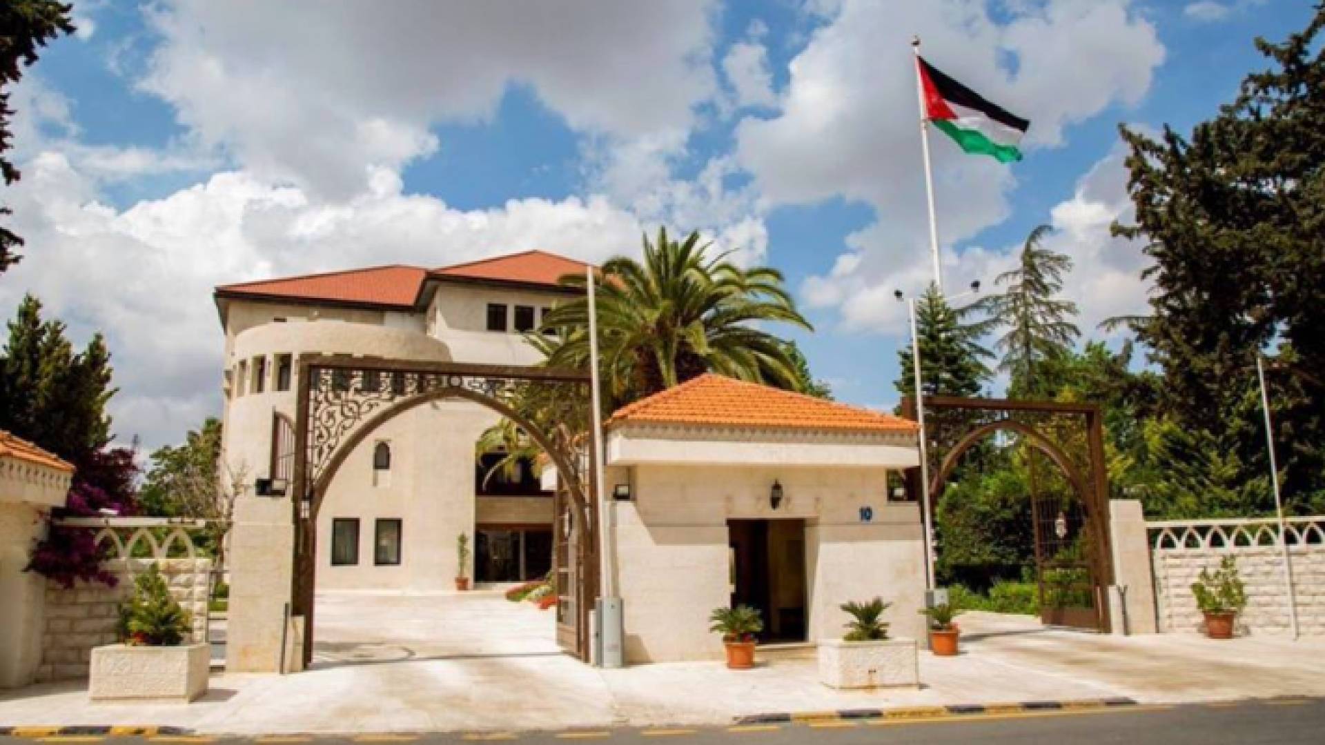 تأخير دوام الأربعاء في الكرك والطفيلة ومعان حتى 10 صباحًا