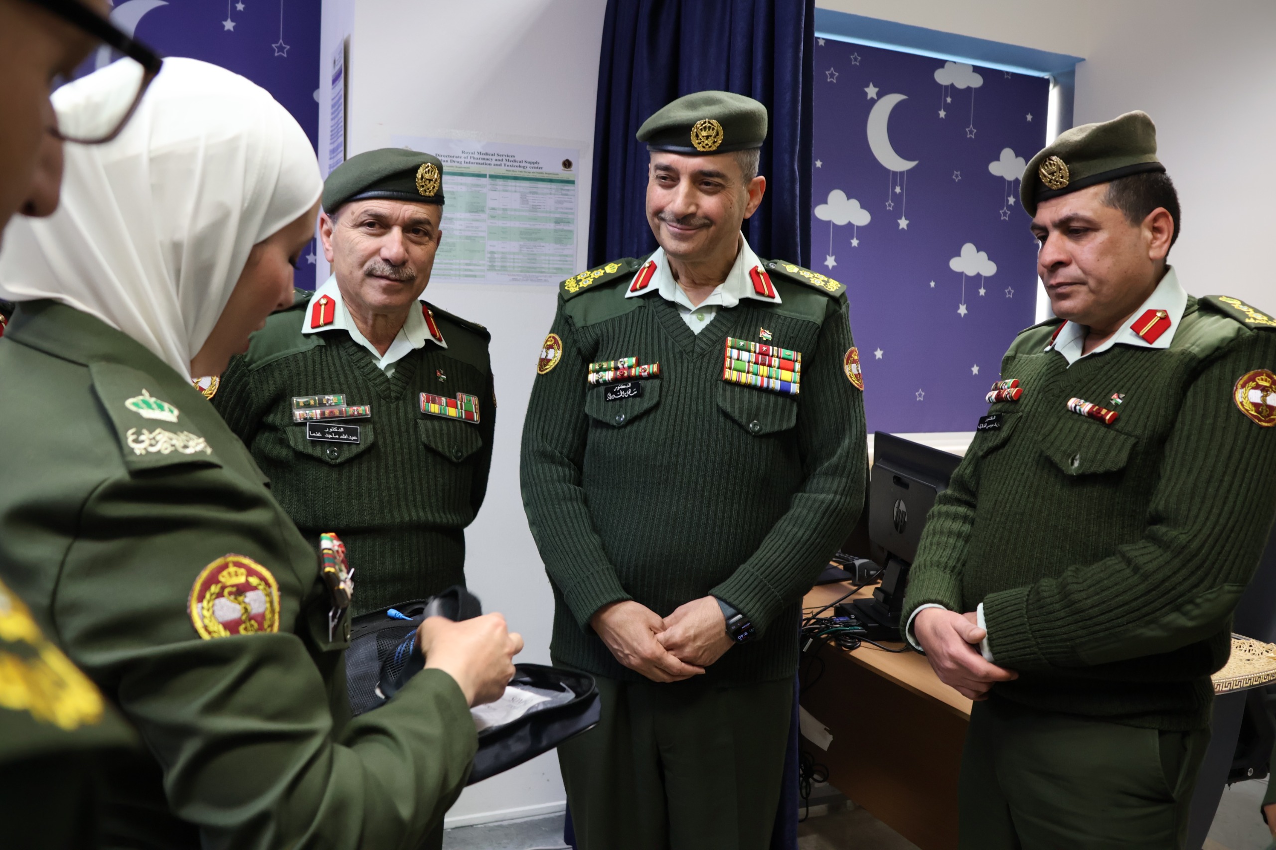 مدير الخدمات الطبية يفتتح مختبر النوم القسري للأطفال