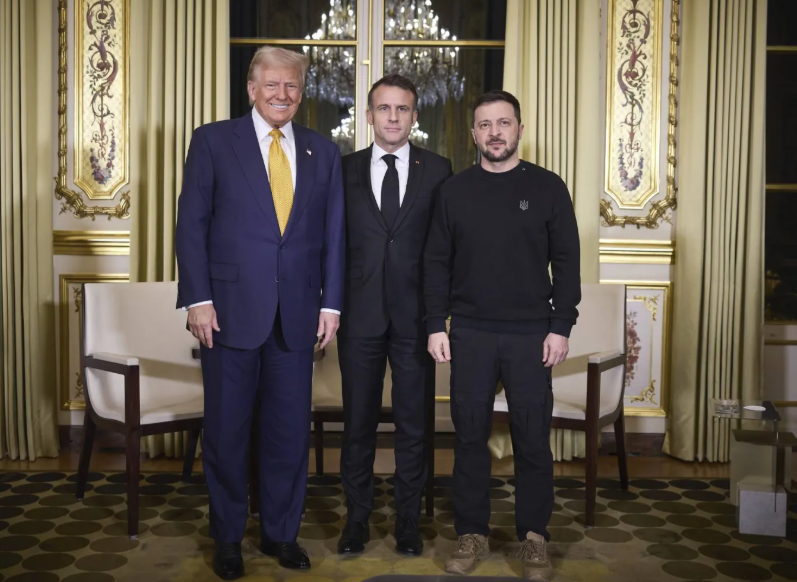 ماكرون: ترامب وزيلينسكي في باريس مطلع 2026 