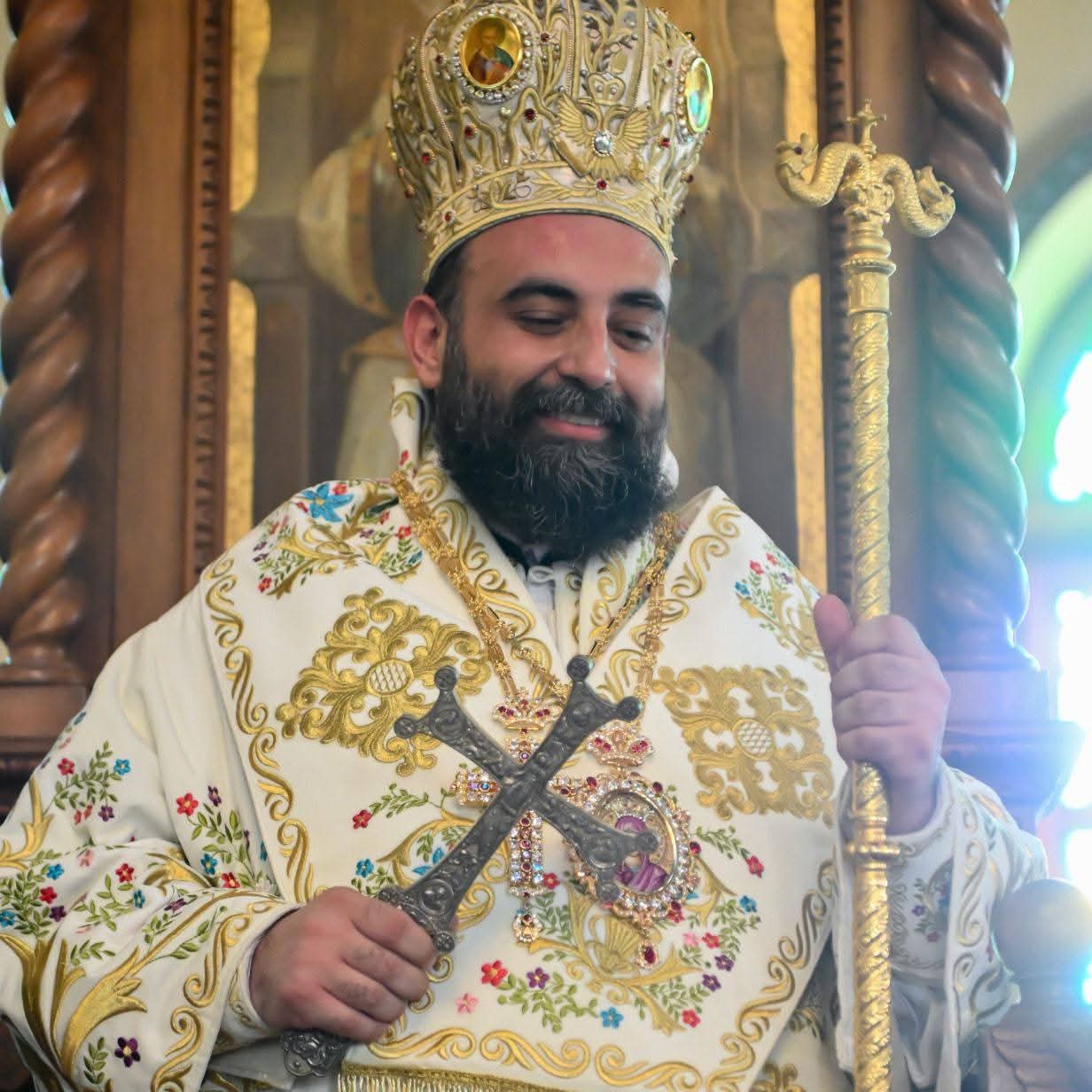 المُطران الأزرعي في الحصن للمرةِ الأولى