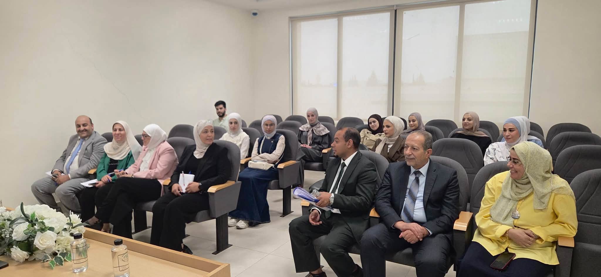 كلية التمريض في جامعة الزيتونة الأردنية تعقد لقاءً مع طلبة الدراسات العليا لتعزيز التواصل ومتابعة مسيرتهم الأكاديمية