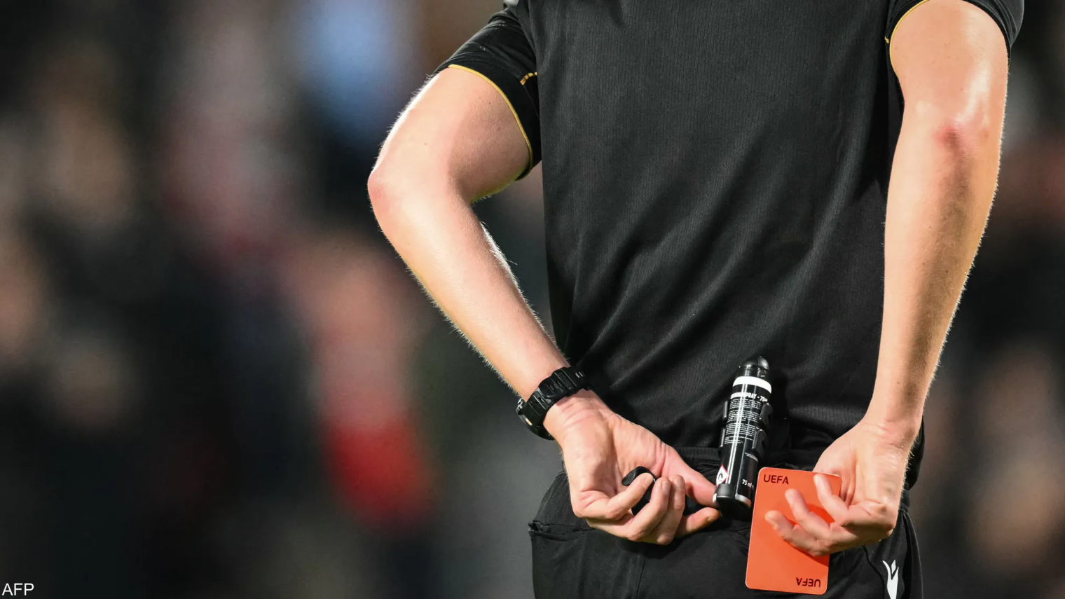 فرنسا ..  حكم يشهر 24 بطاقة حمراء في مباراة واحدة فقط