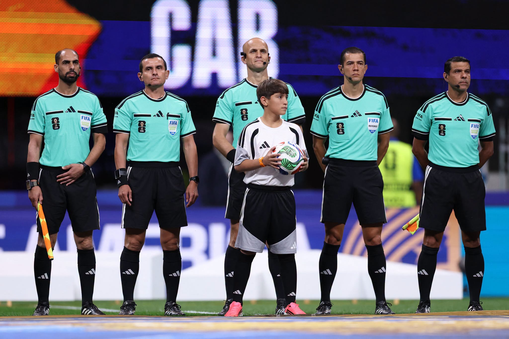 طاقم تحكيم أردني يدير مواجهة إنجلترا والكونعو في كأس العالم