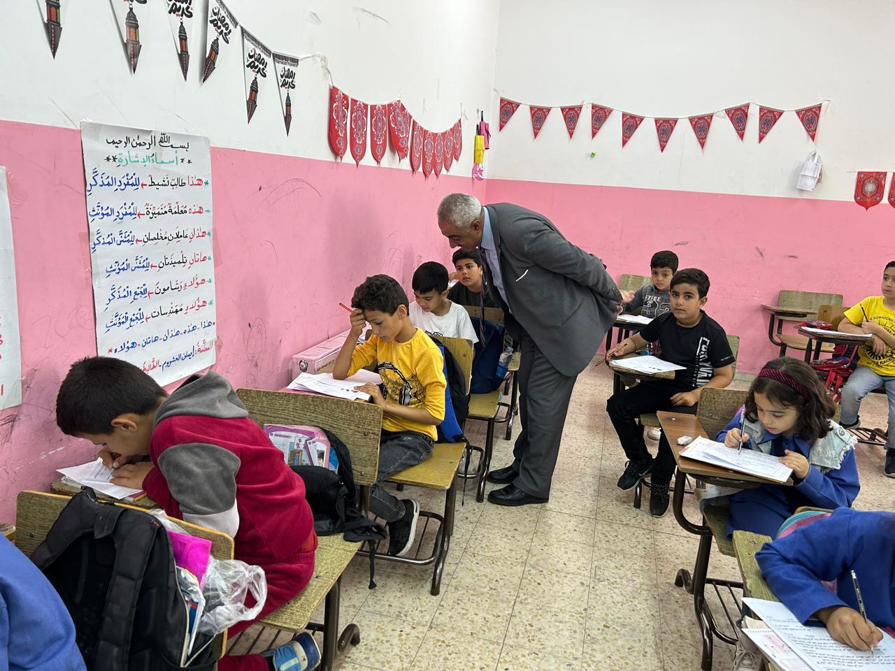جويعد يتابع الإختبار الوطني للصف الثالث في لواء الكورة 