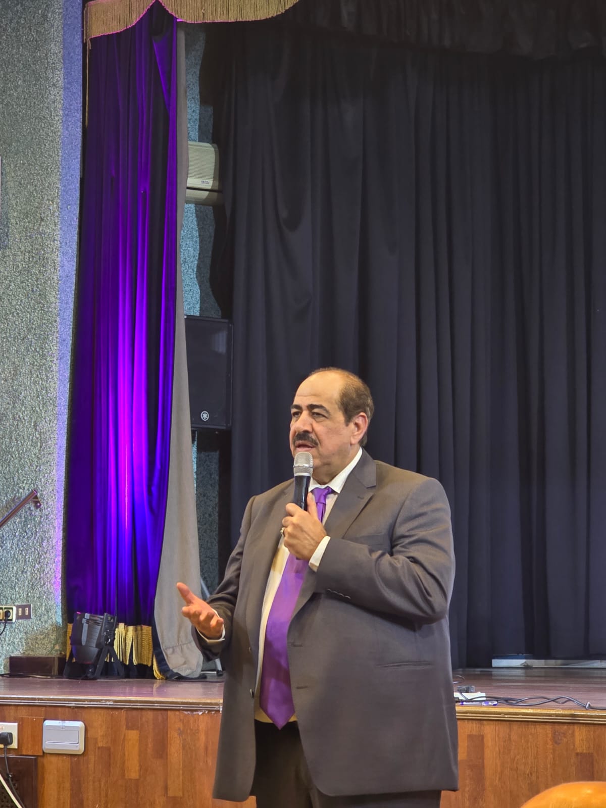 قشوع: الحسين يقرأ المستقبل بلغة الذكاء الاصطناعي ويرسم الرؤية ببصيرة الشباب