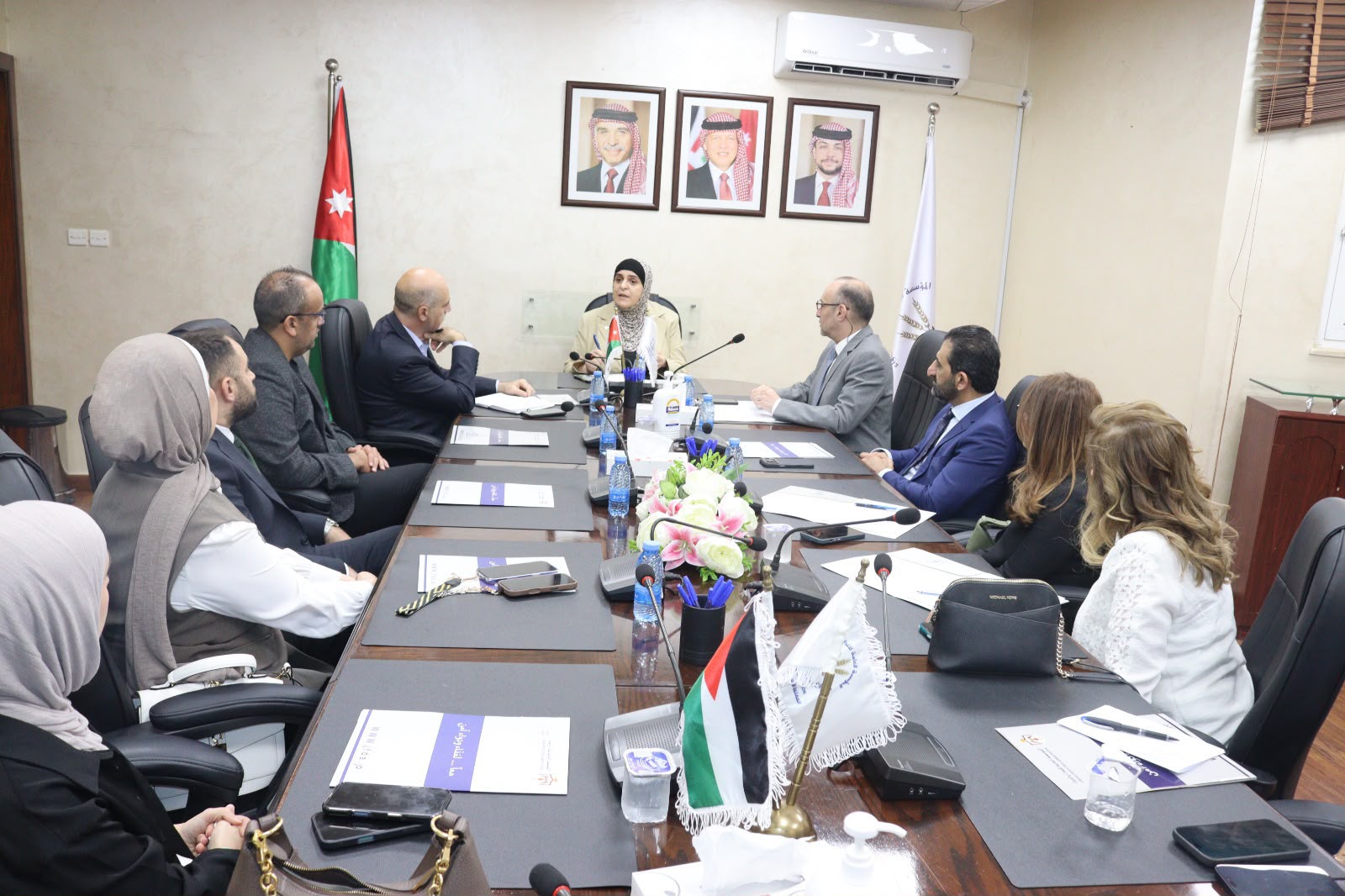 عبيدات: خطة استراتيجية لتعزيز استقطاب الأدوية المبتكرة
