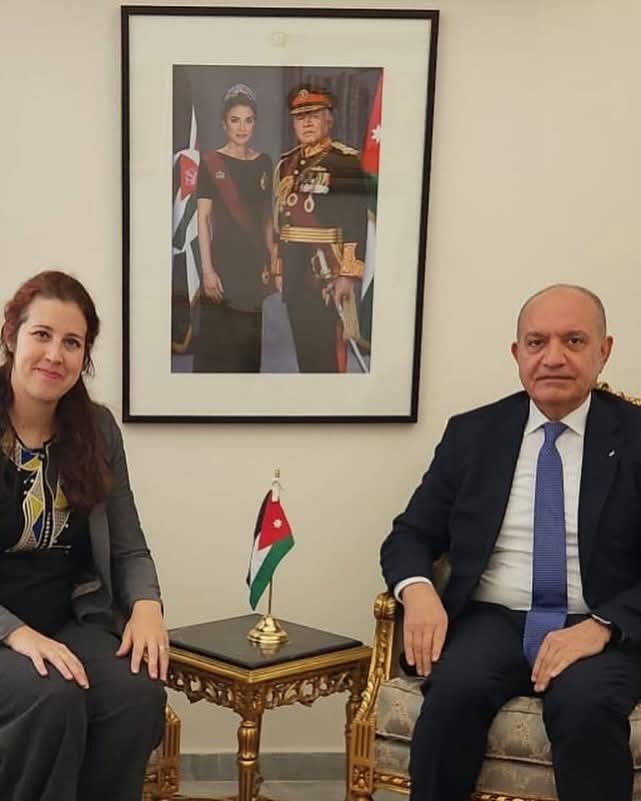 العضايلة وبراتس يبحثان تعزيز التعاون بين الأردن والصليب الأحمر