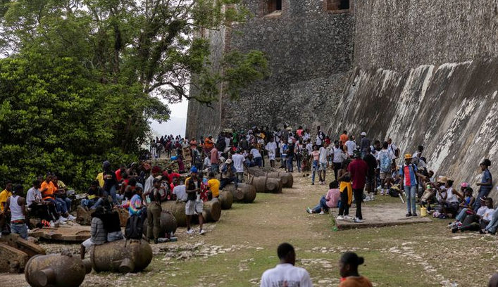 30 قتيلا إثر تدافع في موقع سياحي في هاييتي 