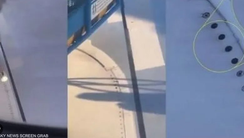 A traveler saves a plane before it takes off.. Notice the “missing part” |  Mix