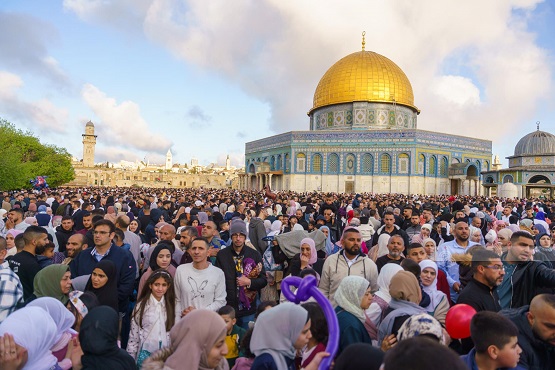 الملك يؤكد ضرورة فتح المسجد الاقصى المبارك 