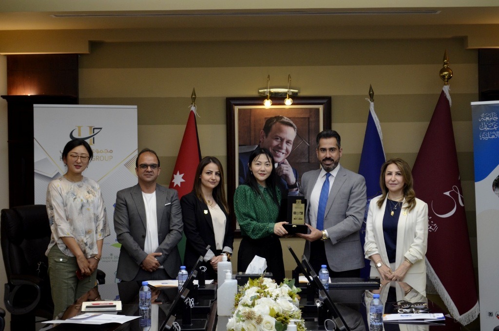 عمان الأهلية تستقبل المُستشارة الثقافية للسفارة الصينية