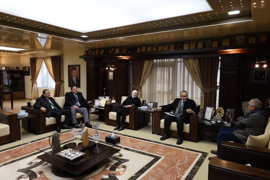 ندوة حوارية  في عمّان الأهلية حول دور القضاء في التحكيم 