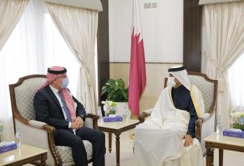 الفراية يلتقي رئيس الوزراء القطري