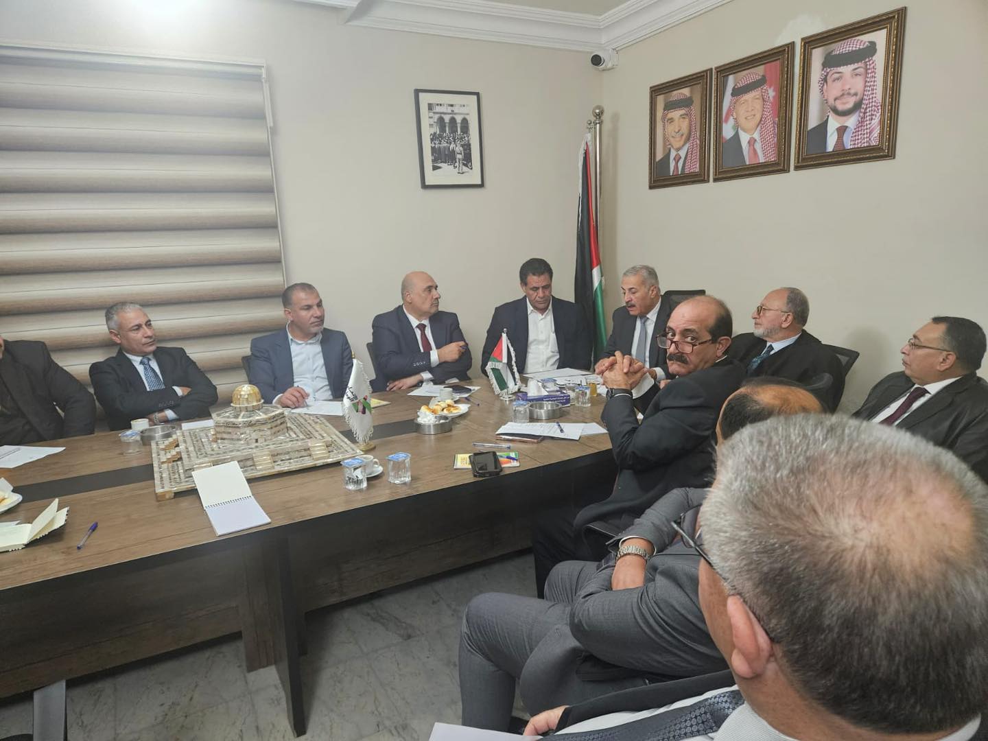 الاتحاد الوطني يعزز التنسيق القيادي والبرلماني في اجتماع المكتب السياسي