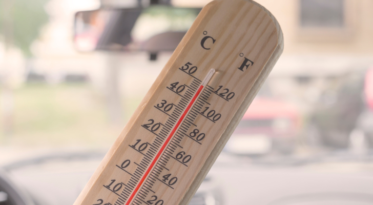 الحرارة تلامس الـ50 مئوية في مناطق بالأردن الإثنين (أسماء)