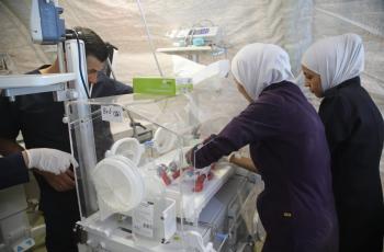 ممرضات المستشفى الميداني الأردني: قسمنا أحاسيسنا بين أطفالنا وأطفال غزة