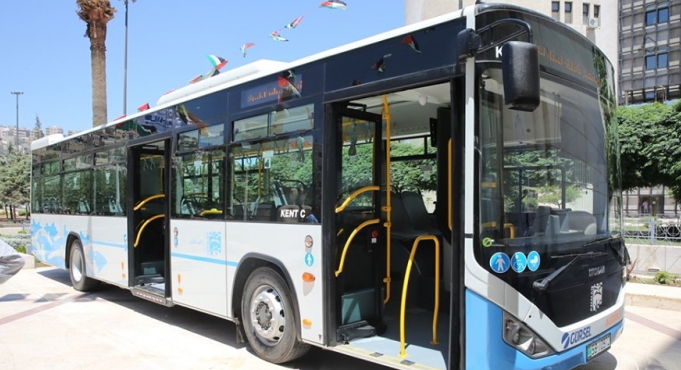 الخرابشة: 2025 شهدت تطورًا ملموسًا في قطاع النقل العام 