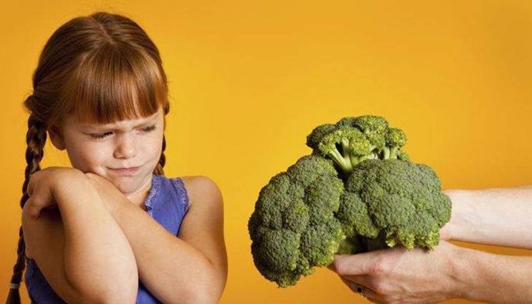 الأطفال يكرهون القرنبيط والبروكلي ..  هناك سبب علمي